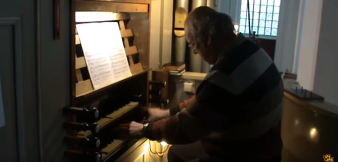 L'amour toujours Gigi d'Agostino zagrane na kościelnych organach